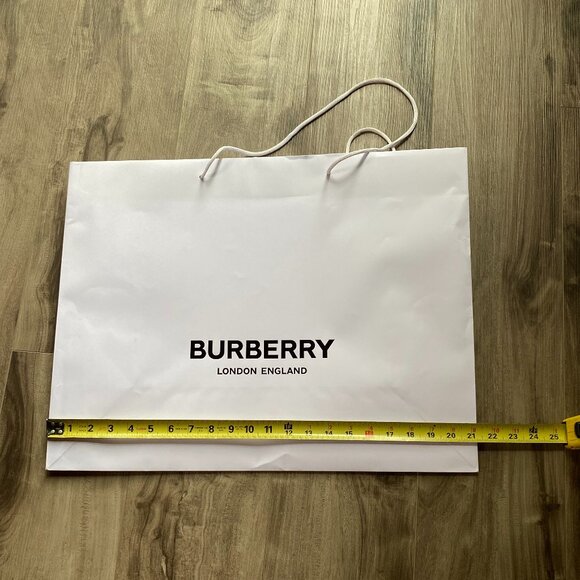 Extra Large Burberry Shopping Bag - Picture 5 of 6